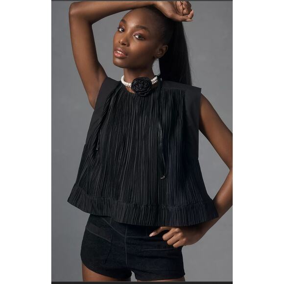 NWT Anthropologie Crew-Neck Black Plissé Top - Medium - Picture 1 of 5